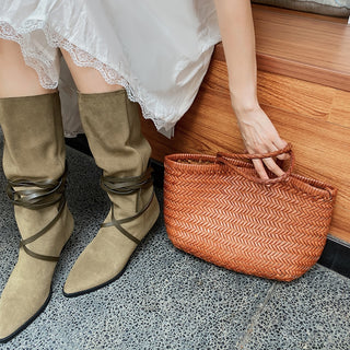 Stivali larghi al polpaccio a punta da donna