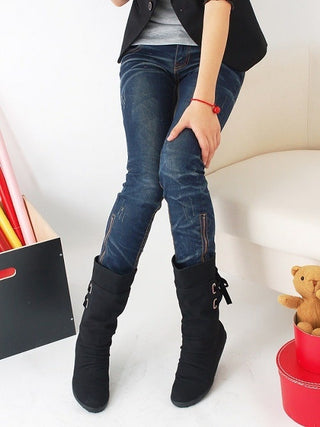 Bottes plates pour femme de couleur noires