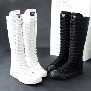 Bottes plates montantes en toile blanche et en toile noire pour femmes