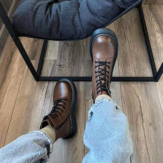 mittelhohe Schnürstiefel aus Leder