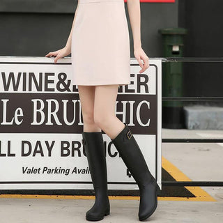 Black rubber boots for women