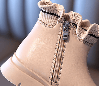 Beige protiskluzové boty s volány