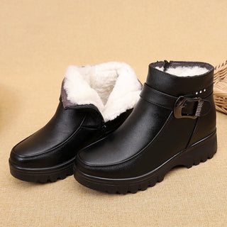 Women's low fur-lined boots