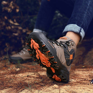 Botas de senderismo altas resistentes