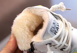 Schneestiefel mit Blumenmuster