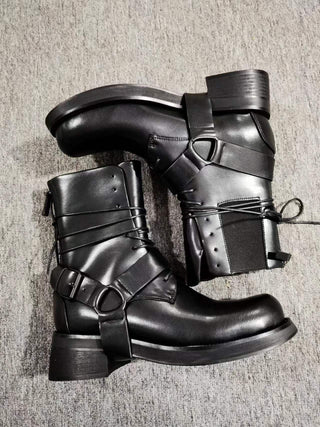 Stivali da uomo in pelle in stile gotico con cinturino largo