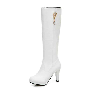 Grandi stivali bianchi con tacco da donna