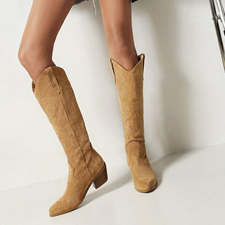 Botas marrones hasta la rodilla bordadas estilo santiag