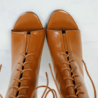 Sandali stivaletti estivi marroni con tacco alto e lacci da donna